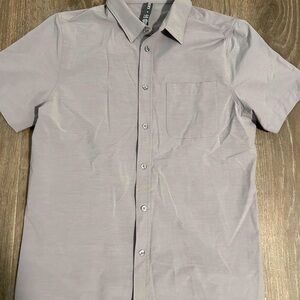 Men’s Vuori short sleeved button up shirt